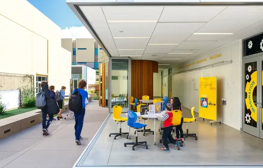 Indoor-outdoor classroom